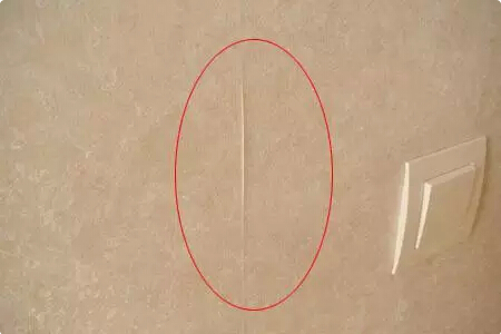 墻紙邊翹了，最簡單的處理辦法是？