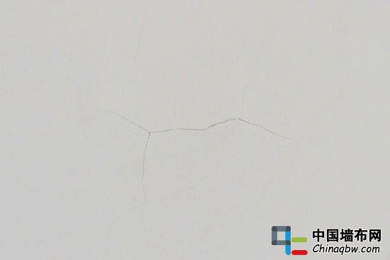 潮濕發(fā)霉難入眼 墻面問題補(bǔ)救方法